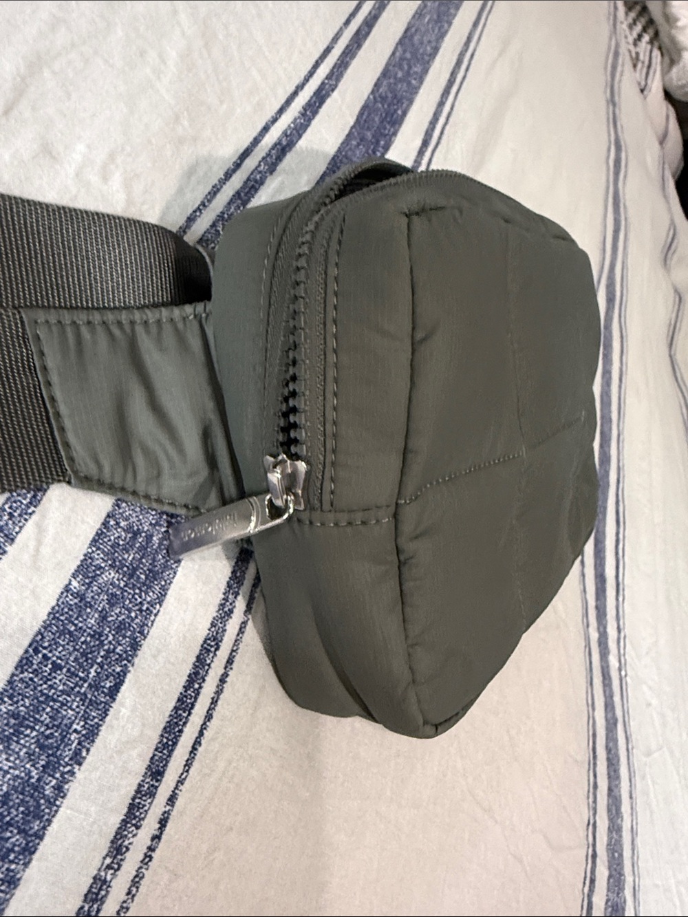 Lululemon Large Belt Bag - Picture 8 of 9